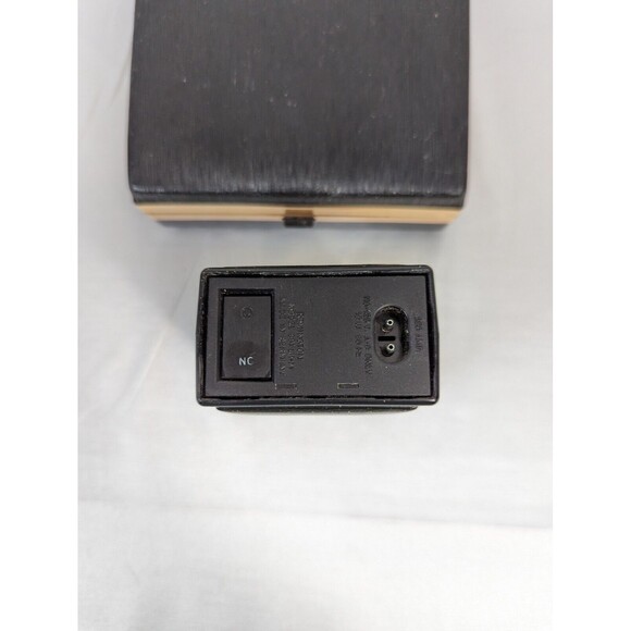 Vintage REMINGTON LEKTRONIC 301 Shaver with Case - Picture 6 of 9